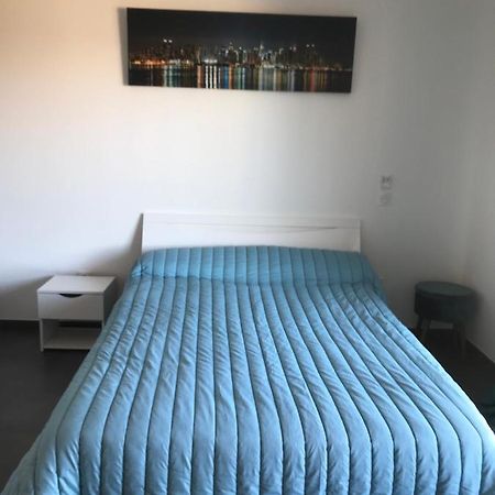 Charmant Studio Dans Residence Neuve Et Calme 科尔特 外观 照片